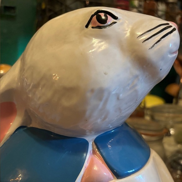 🤫 Be vwary, vwary quiet…. MCM WABBIT COOKIE JAR - Picture 2 of 9